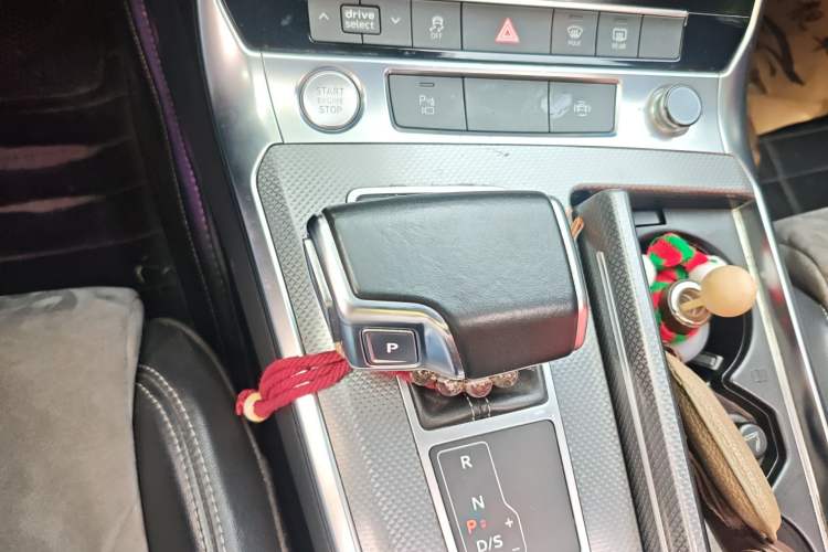 Used Audi A6L 2019 45 TFSI quattro Prestige Dynamic Edition Gear Lever