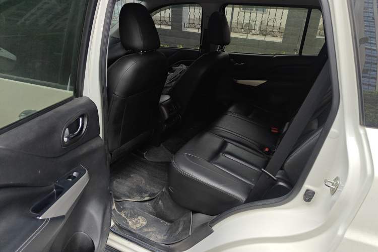 Used Nissan Terra 2020 2.5L XL Upper Automatic Two-Wheel Drive Luxury Edition Left Rear Seat
