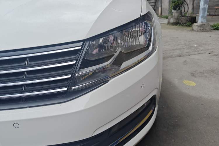 Used Volkswagen Lavida 2017 1.6L Automatic Comfort Edition Left Front Headlight