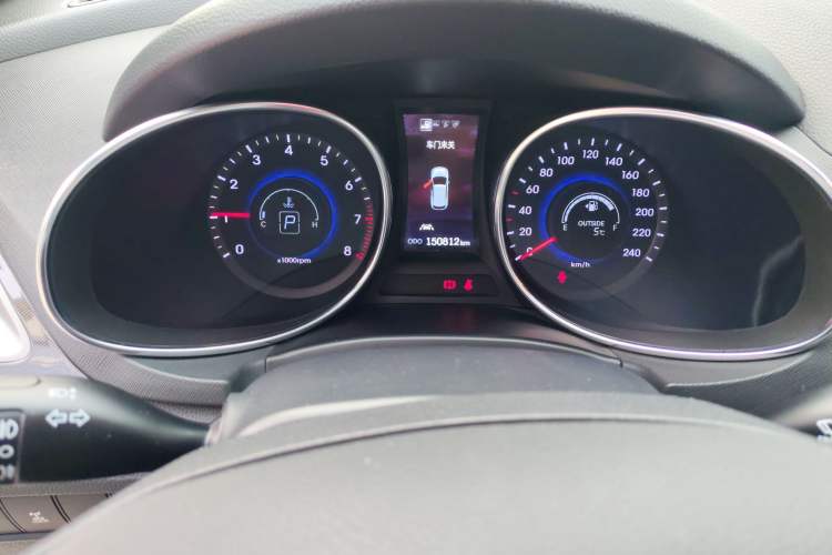 Used Hyundai Santa Fe 2013 2.0T Automatic All-Wheel Drive Top Trim