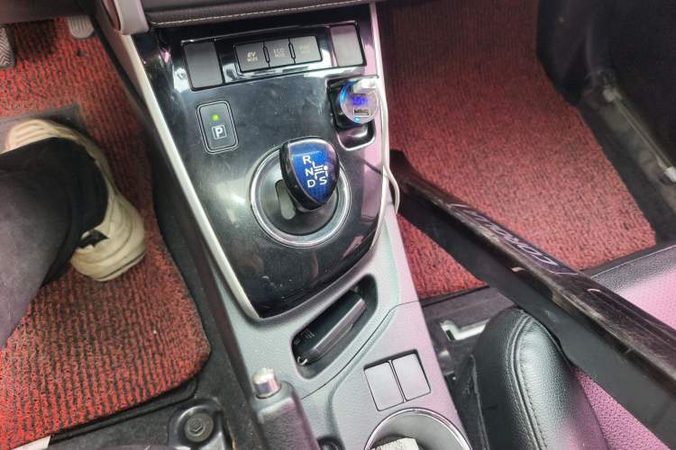 Used Toyota Corolla 2017 Revised Dual-Engine 1.8L E-CVT Leading Edition