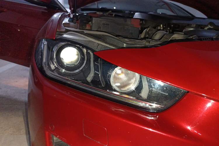 Used Jaguar XEL 2019 2.0T 200 PS Deluxe Edition Right Front Headlight