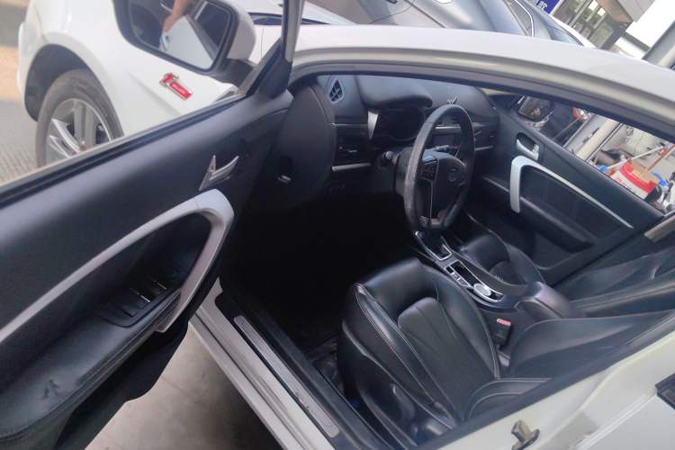 Used Geely Auto Emgrand 2017 Sedan Million Edition 1.5L CVT Upward Version
