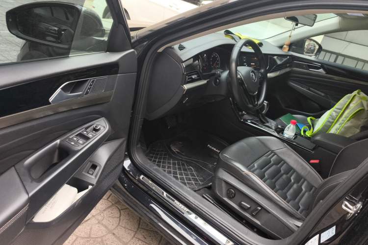 Used Volkswagen Passat 2019 330TSI Elite Edition China VI Driver Seat