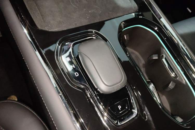 Used Zeekr 009 2022 WE Edition Gear Lever