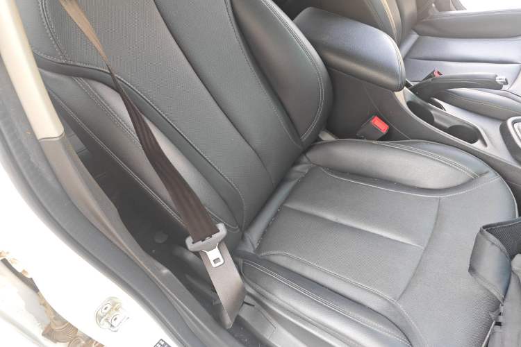 Used Buick GT 2021 Revised Version Flagship 1.5L Automatic Elite Edition Right Front Seat