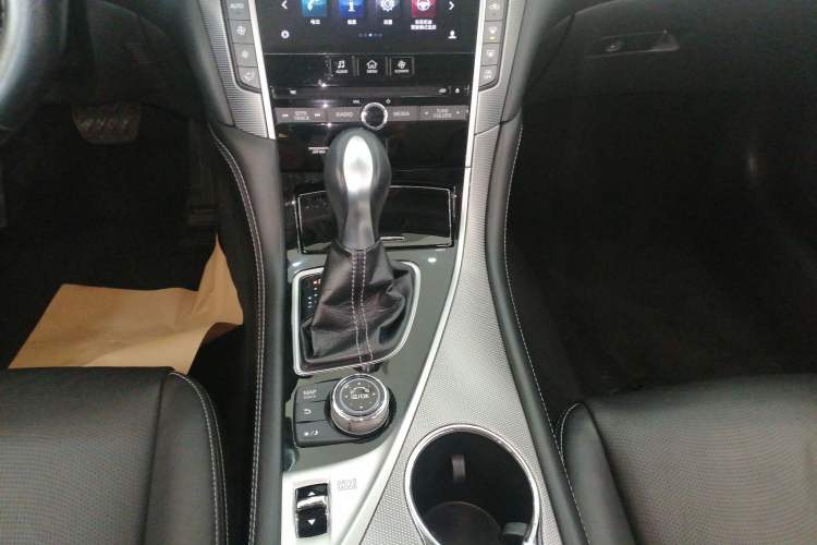 Used Infiniti Q50L 2015 2.0T Enjoyment Edition
