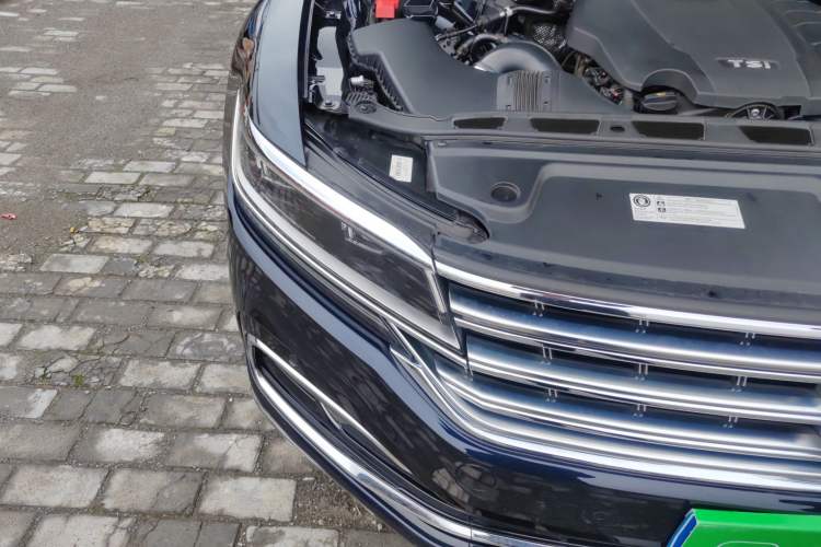 Used Volkswagen Phideon 2021 380TSI Prestige Edition Right Front Headlight