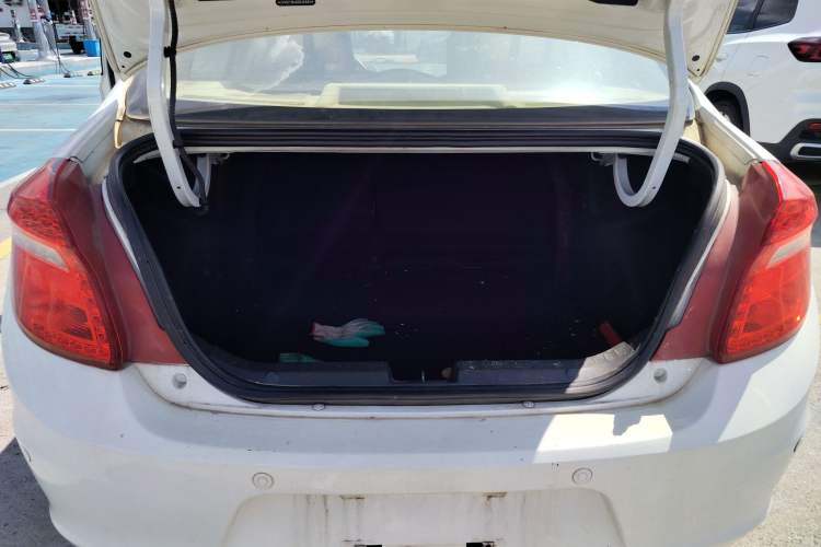 Used Chery E3 2015 1.5L Manual Fashion Model