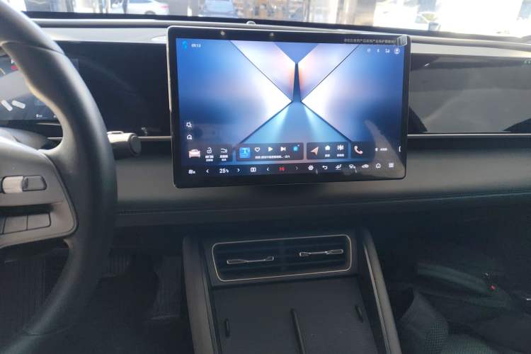 Used BYD Qin L 2025 DM-i Smart Drive 120KM Leading Model