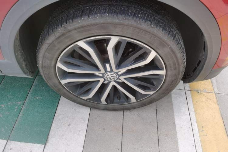 Used Volkswagen T-ROC 2019 280TSI DSG Two-Wheel Drive Comfort Version China VI Standard
