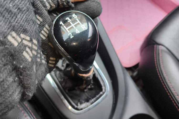 Used Changan CS35 2015 1.6L Manual Luxury Model China IV Standard