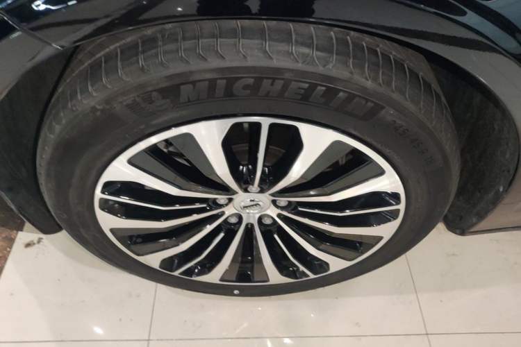 Used Volvo S90 2024 B5 Zhiyi Luxury Edition Left Front Wheel Hub