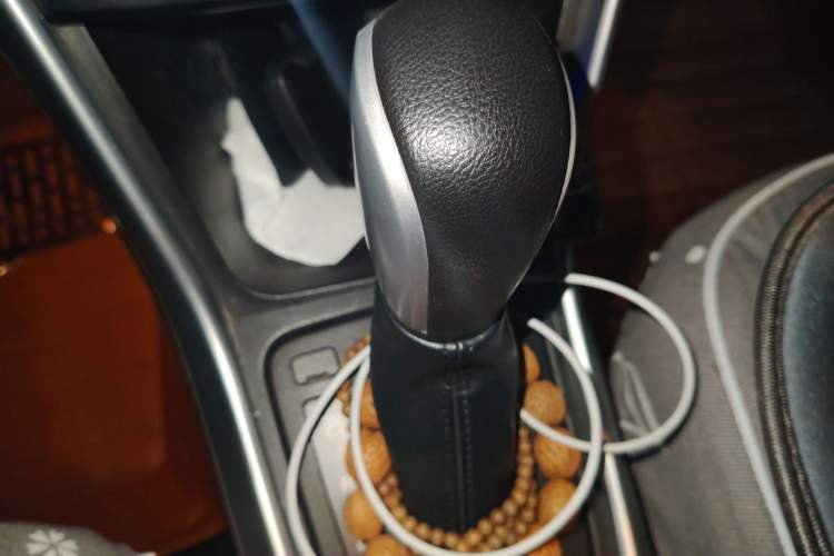 Used Suzuki S-Cross 2014 1.6L CVT Two-Wheel Drive Elite Version Gear Lever