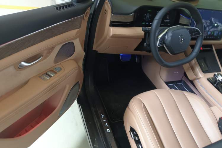 Used Hima AITO M7 2022 1.5T Four-Wheel Drive Luxury Edition Driver Seat