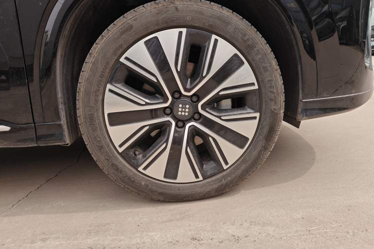 Used Landian E5 PLUS 2025 165 km Long-Range Version 7 Seats
