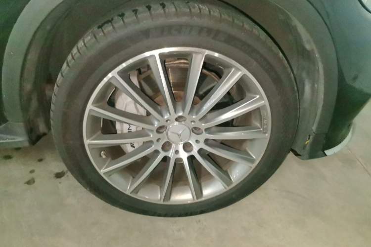 Used Mercedes-Benz GLC AMG 2017 AMG GLC 43 4MATIC Right Front Wheel Hub