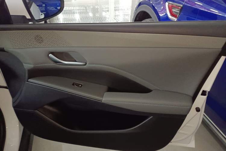 Used BYD Qin PLUS 2025 DM-i Smart Drive 55KM Leading Model