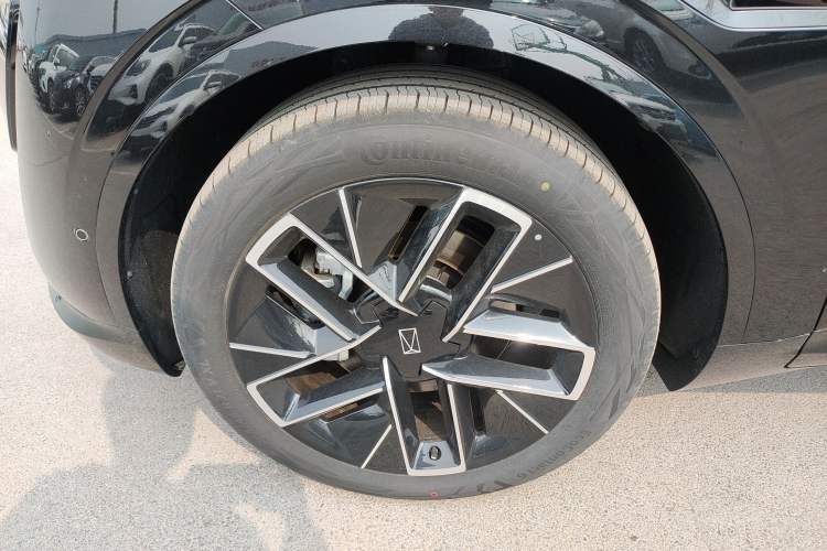 Used Avatr 11 2025 Year Updated Max Extended-Range Version