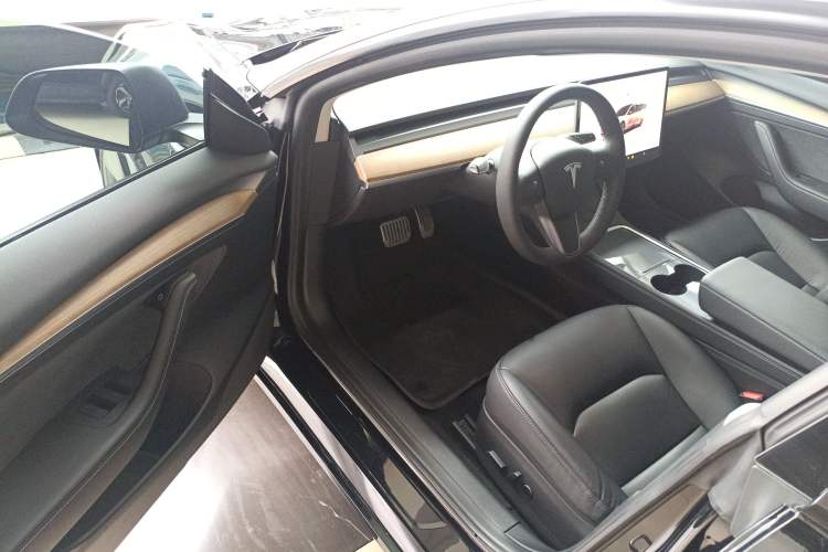 Used Tesla Model 3 2022 Rear-Wheel-Drive Version