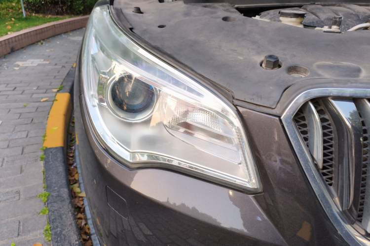 Used Buick Enclave 2014 3.6L Two-Wheel Drive Elite Comfort Version