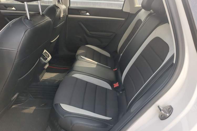 Used Volkswagen Lavida 2018 Hatchback 200TSI DSG Trend Edition China V Standard Left Rear Seat