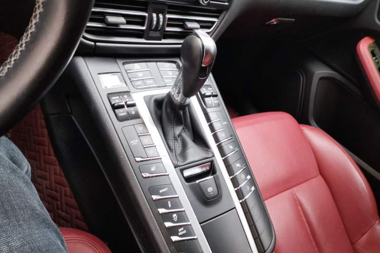 Used Porsche Macan 2021 Macan 2.0T