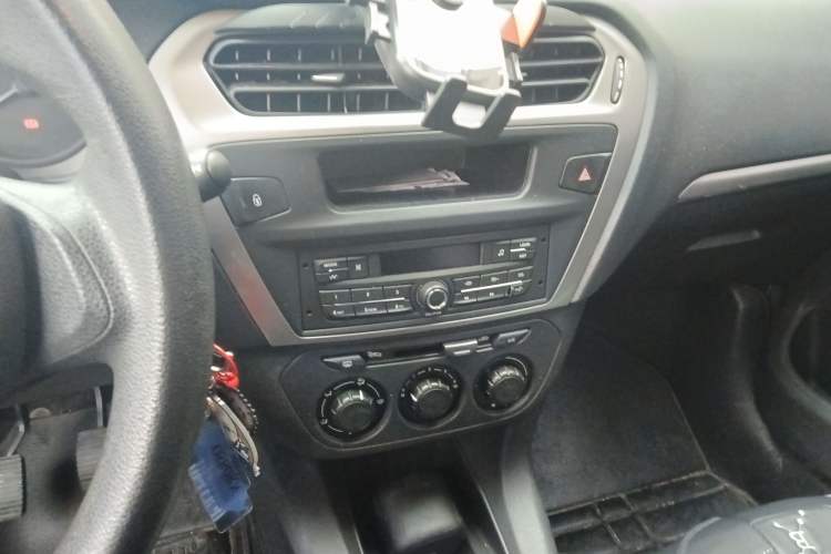 Used Peugeot 301 2014 1.6L Manual Comfort Edition
