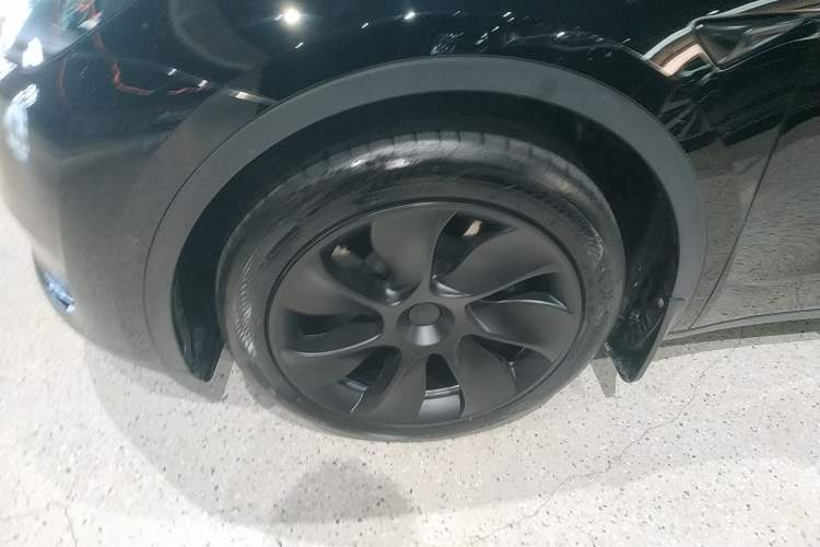 Used Tesla Model Y 2023 Rear-Wheel-Drive Version