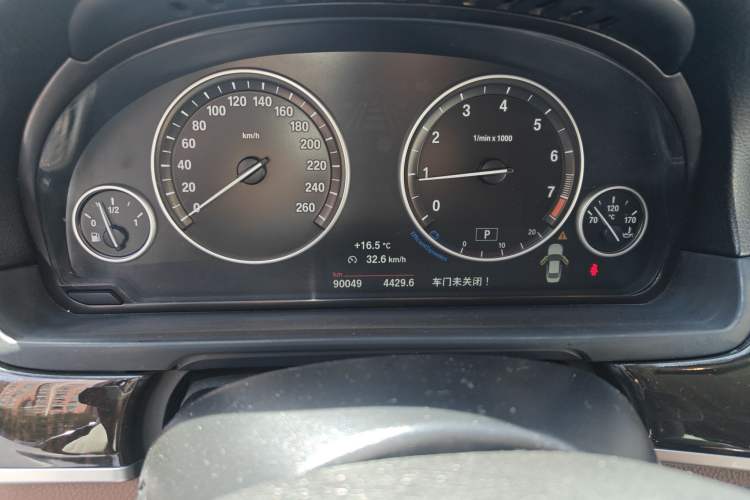 Used BMW 5 Series 2014 525Li Leading Model