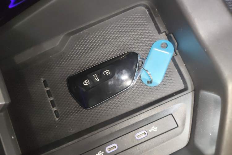 Used Volkswagen Passat 2025 Pro 380TSI Dragon Supreme Edition
