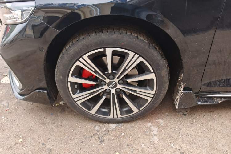 Used Geely Auto Preface 2026 Model Oriental Yao 2.0TD Lanxing Edition Left Front Wheel Hub