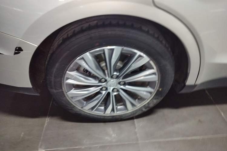 Used Hongqi E-QM5 2024 610 km PLUS