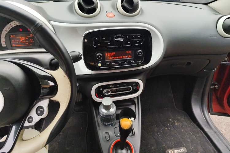 Used smart forfour 2018 1.0L 52 kW Dynamic Edition