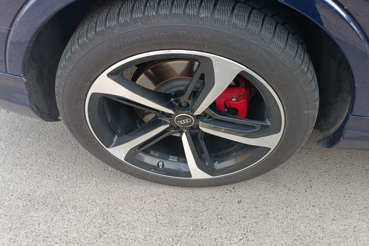 Used Audi Q7 2022 55 TFSI quattro S line Ice and Snow Sports Edition Exterior 5