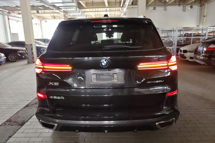 Used BMW X5 2023 xDrive 30Li Luxury M Sport Night Edition Package
