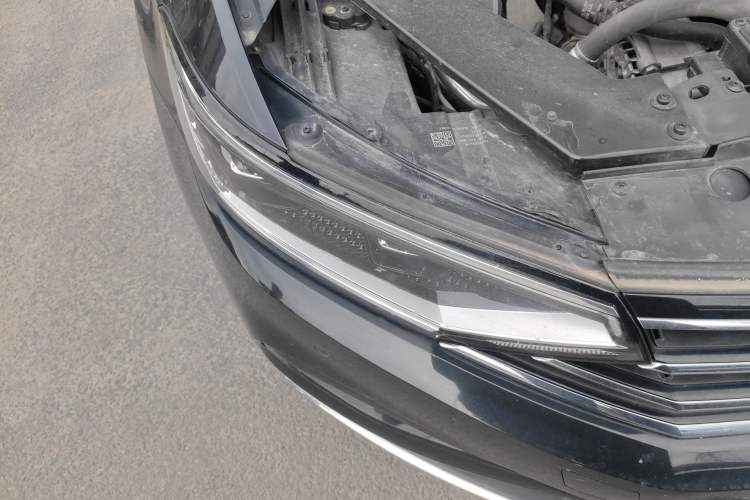 Used Volkswagen Magotan 2020 330TSI DSG Leading Model Right Front Headlight