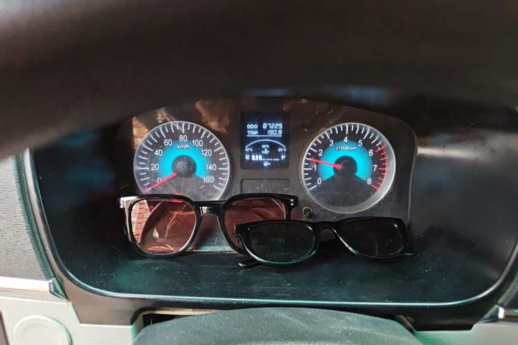 Used Jinbei New Hiace X30L 2021 1.5L Wealth Edition Bus Non-Air-Conditioned China VI Standard SWC15M
