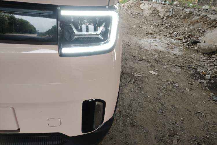 Used Wuling Hongguang MINIEV 2022 GAMEBOY 200km Gaming Edition with Lithium Iron Phosphate Left Front Headlight