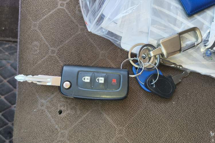 Used Foton Toano 2024 Joyear Multi-Function 2.0T Manual Long-Wheelbase Mid-Roof Model with Single Rear Tire Available in 5/6/7/9-Seater Configurations