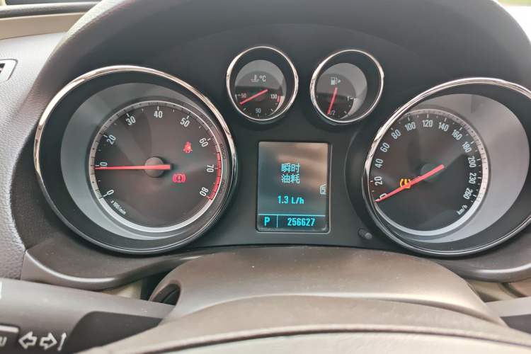 Used Buick Regal 2011 2.0L Comfort Edition Instrument Cluster