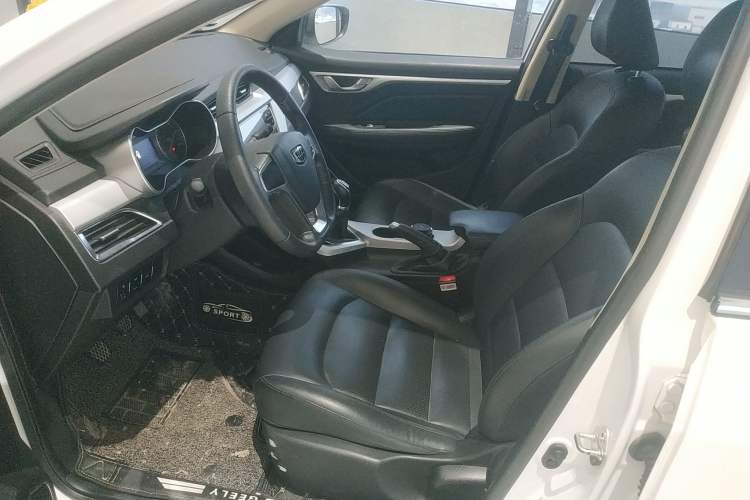 Used Geely Auto Vision 2019 Upgraded Model 1.5L Manual Luxury Version China VI Standard