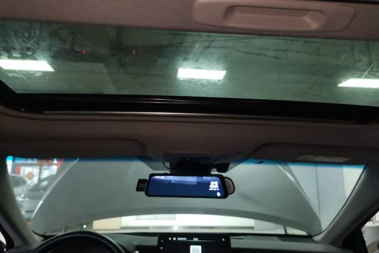 Used Toyota Camry 2021 2.0G Luxury Edition
