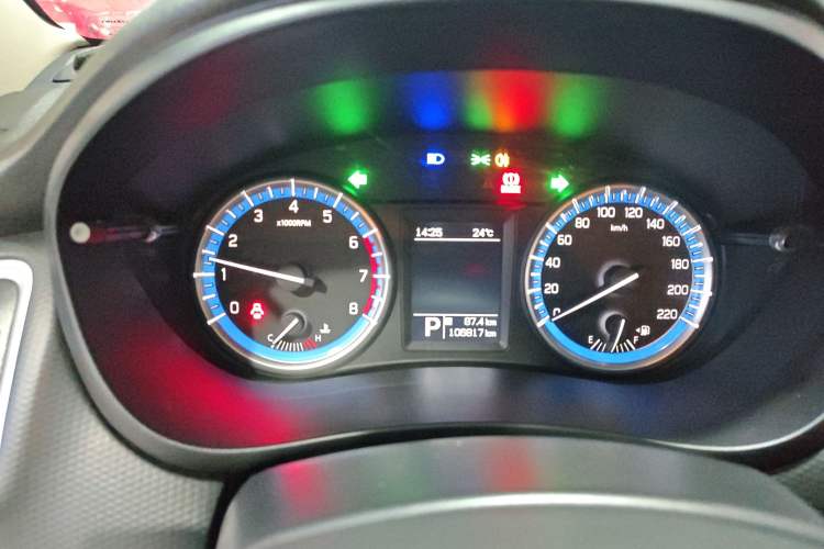 Used Suzuki S-Cross 2015 1.6L CVT Two-Wheel Drive Entry-Level Trim