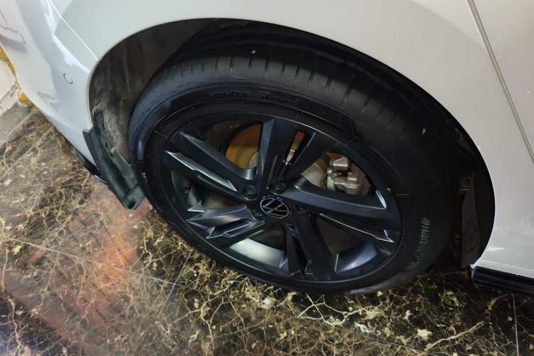 Used Volkswagen Golf 2024 280TSI DSG R-Line 50th Anniversary Edition
