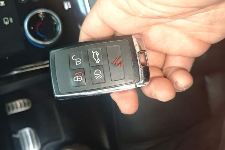 Used Land Rover Range Rover Evoque 2020 249 PS R-DYNAMIC SE Sport Technology Edition