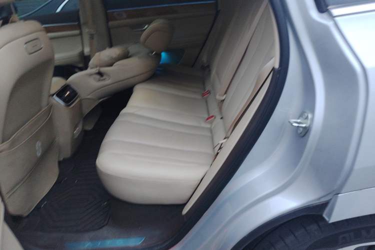 Used Hima AITO M7 2024 1.5T Rear-Drive Plus Version 5 Seats Left Rear Seat