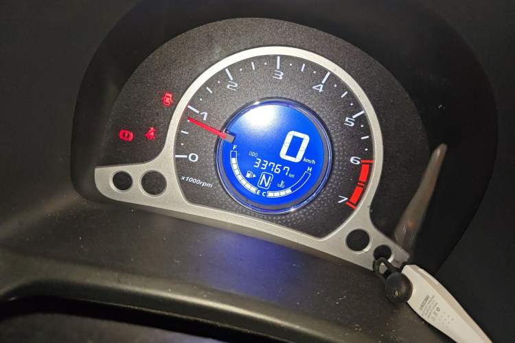 Used CHANGAN Benni 2015 1.4L IMT Luxury Model China V Standard Odometer Close Up