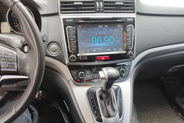 Used Haval H6 2017 Revised Blue-Label Sport Version 1.5T Automatic Two-Wheel Drive Luxury Trim
