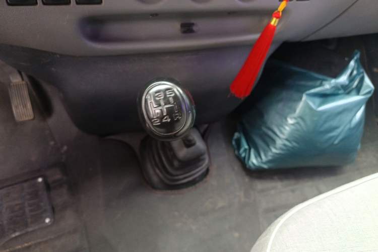 Used Ford Classic Transit 2015 2.8T Diesel Multi-Function Vehicle Short Wheelbase 6-Seater Mid-Roof Edition JX493ZLQ4